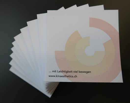 10 Stk. Post-it 73x73mm mit Kinaesthetics Logo 10 Stk. Post-it 73x73mm mit Kinaesthetics Logo Bild anzeigen